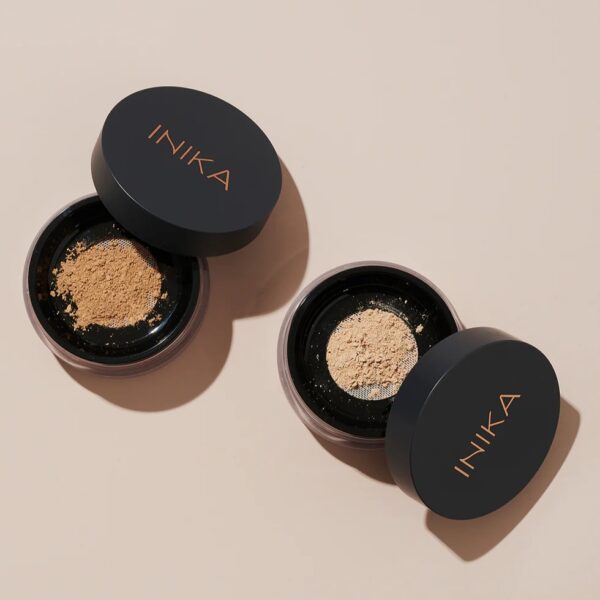 INIKA Loose Mineral Foundation SPF 25 Nurture – natürliche, vegane Mineralfoundation mit Sonnenschutz für einen makellosen Teint